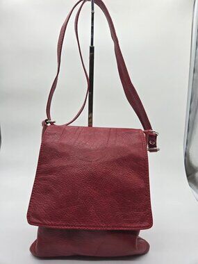 Vera Pelle Red Italian Leather Crossbody Bag With Adjustable Strap & Back Zipper